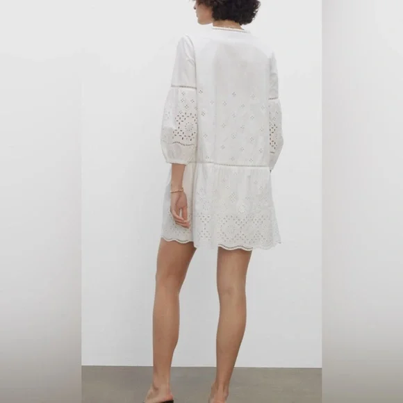 CLUB MONACO Women's Eyelet lightly lined Mini Dress 3/4 Sleeve White. Loose fit - Picture 3 of 11